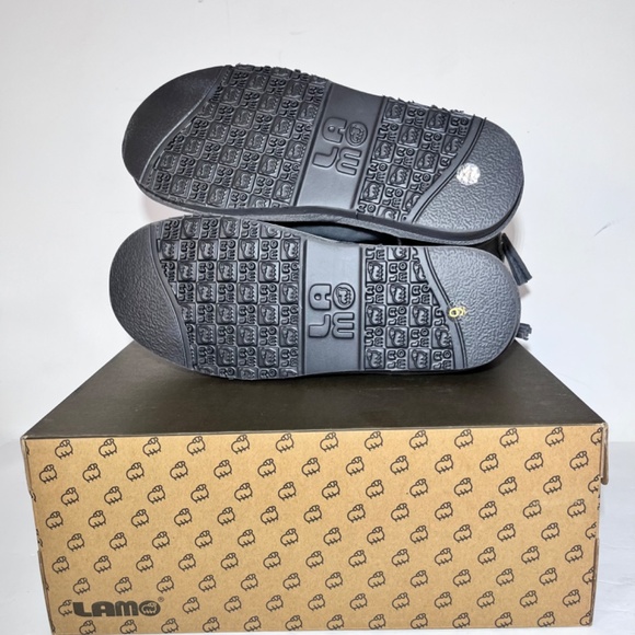 Lamo Luna Water Resistant Suede Winter Boots - Picture 5 of 6